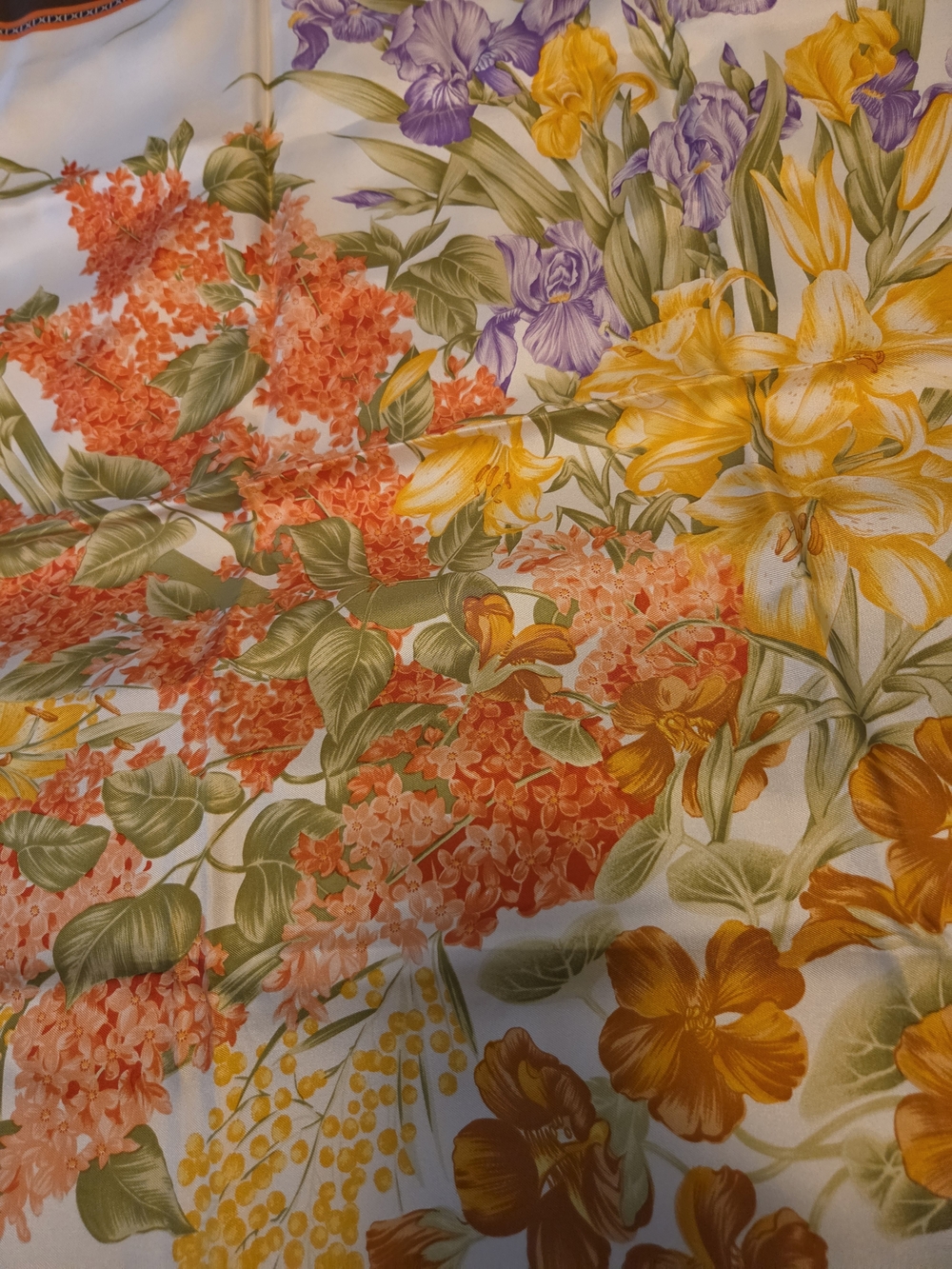 Christian Dior Scarf 100% Silk Beautiful Floral Square Scarf with Brown Border - Picture 8 of 10